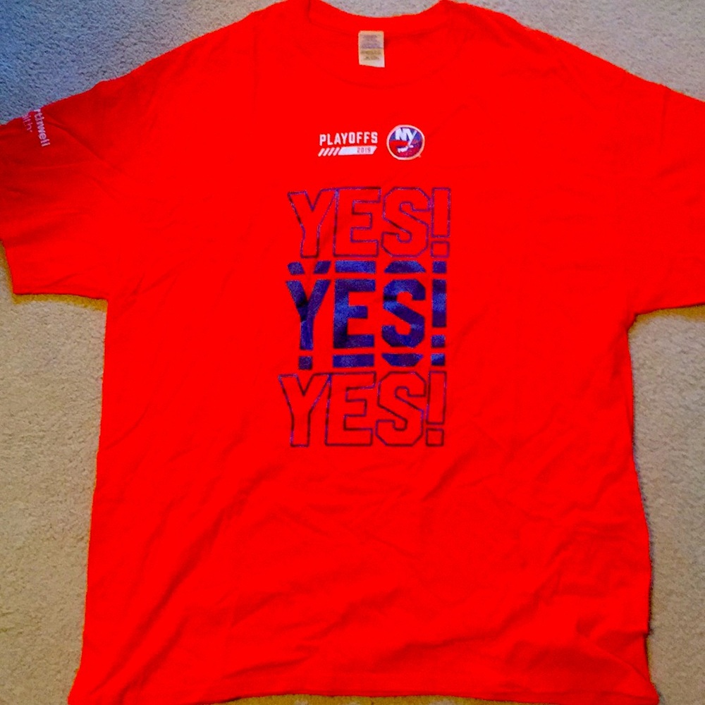 New York islanders T-shirt